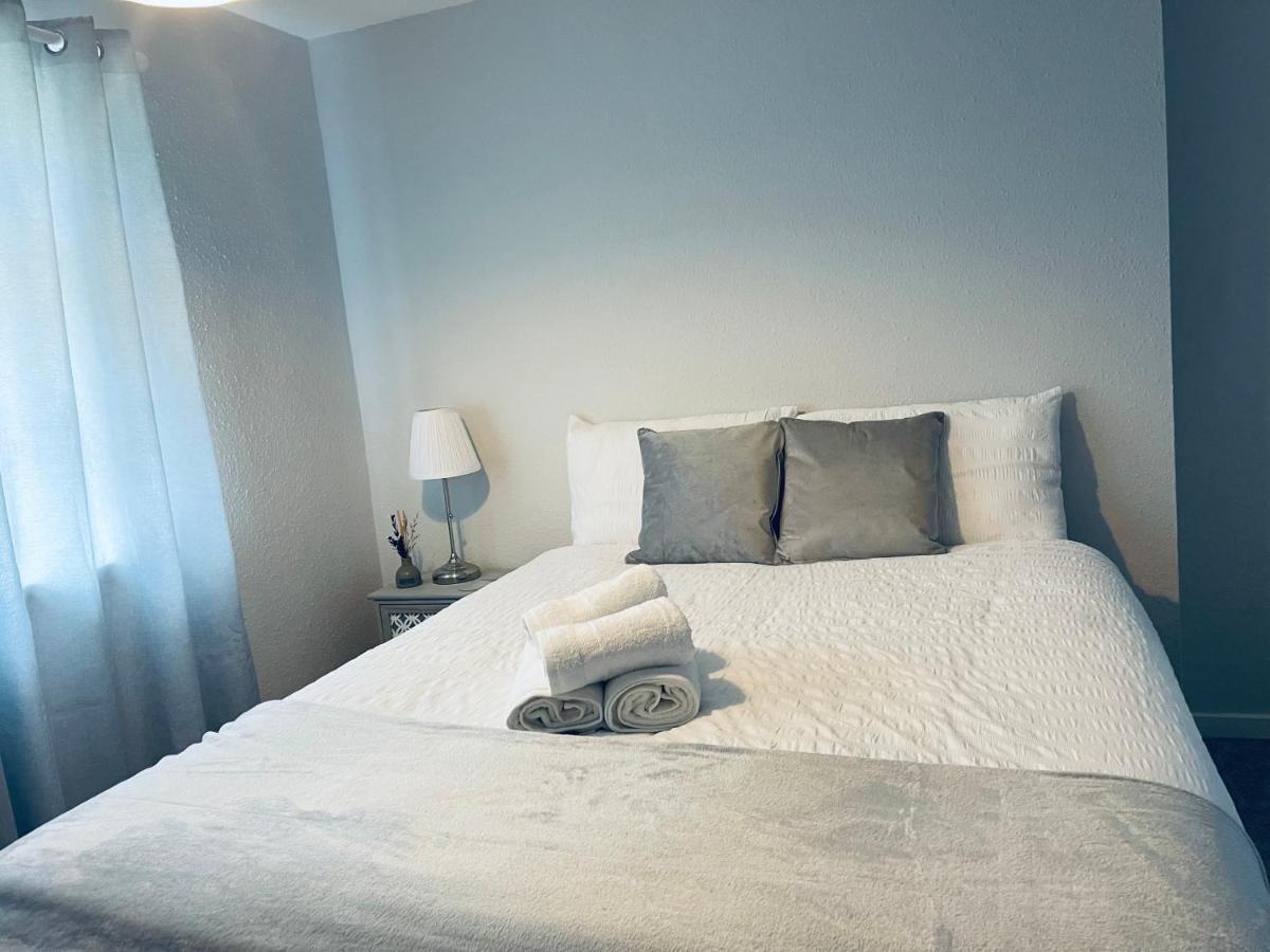 II Comfortable Room, Shared House Almondsbury Eksteriør bilde
